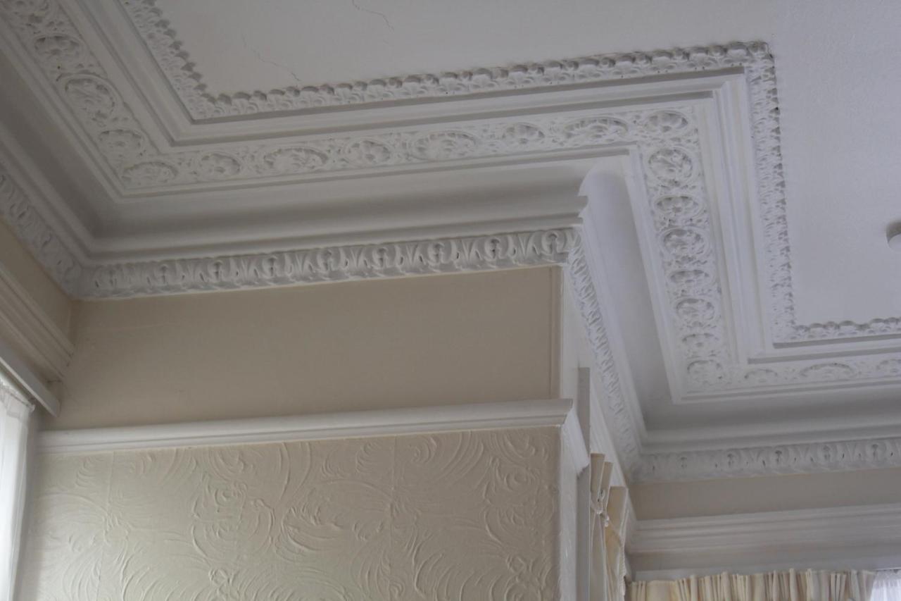 Cleve Court Hotel Paignton Room photo
